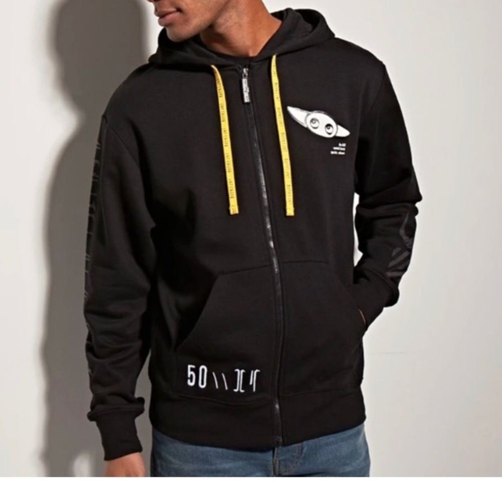 Star Wars The Mandalorian Baby Yoda Black Zip-Up Hoodie Unisex S